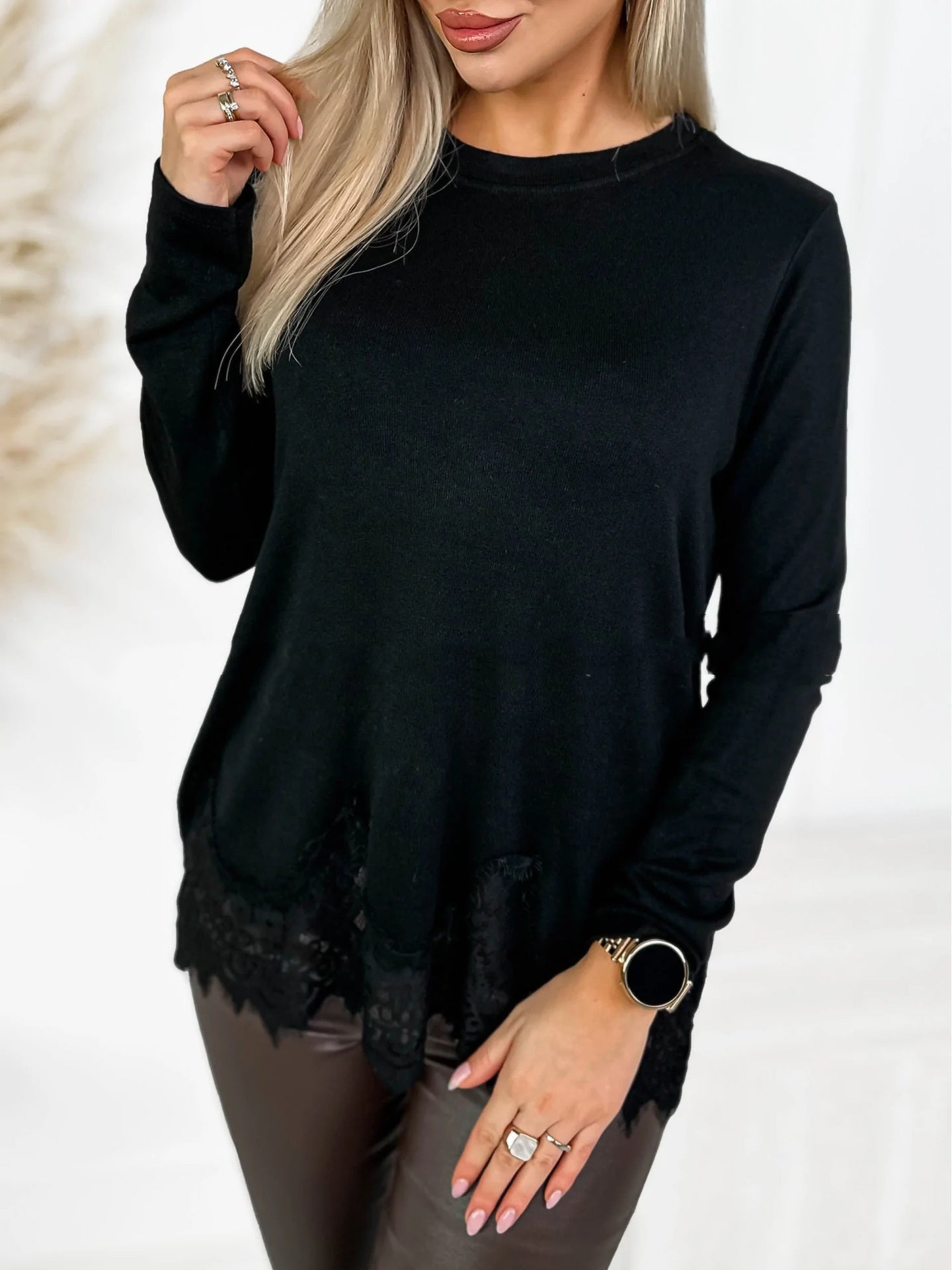 Seamless Long-sleeve Crew-neck Top With An Asymmetrical Hem
